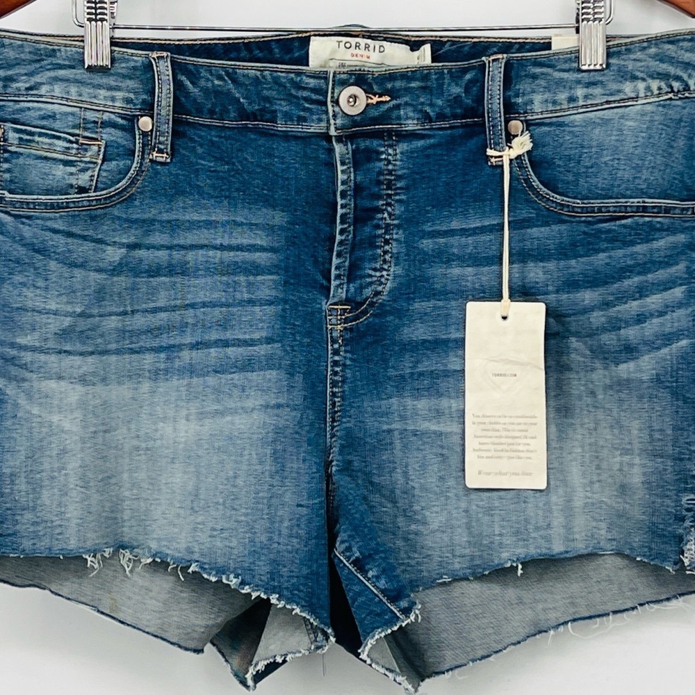 Torrid Plus Size Denim Jeans Classic Blue Denim Shorts New